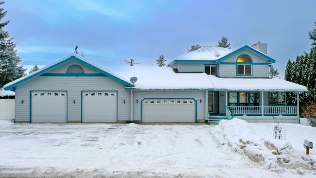 Primary Photo - Two Story home with Finished basement- Hayden