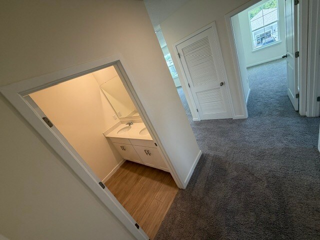 Building Photo - 322 Bracer Way