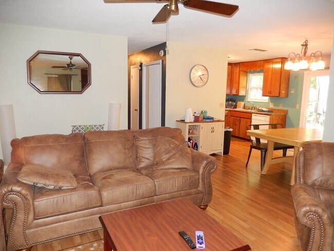 Building Photo - 4032 Elder Ln
