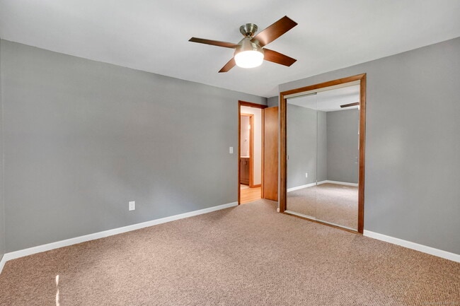 Building Photo - 293 Brainard Rd