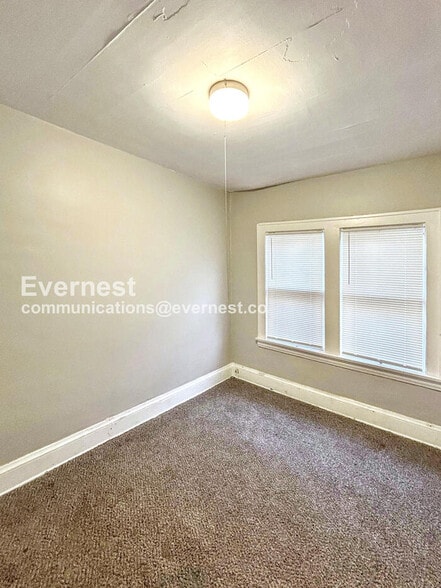 Building Photo - 12110 Lenacrave Ave