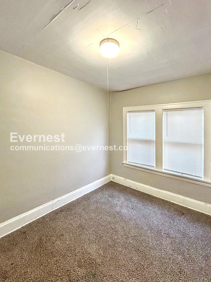 Building Photo - 12110 Lenacrave Ave