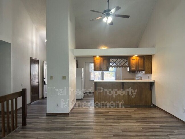 Building Photo - 8307 Woodson Dr