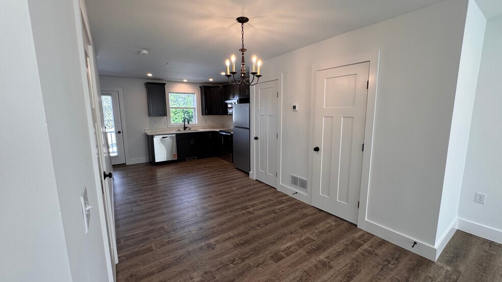 Building Photo - 19 Burk Ct
