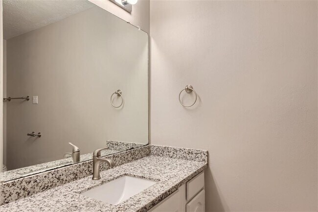 Building Photo - 13423 Birdcall Ln