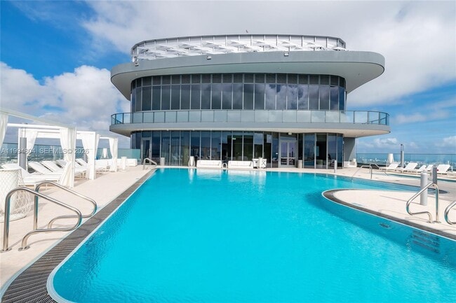 Building Photo - 1000 Brickell Plaza