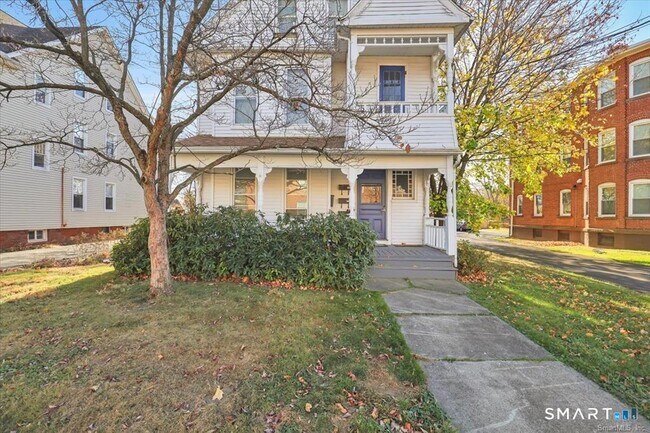 Building Photo - 29 Fairview St