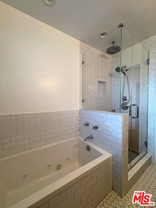 Building Photo - 12730 La Maida St