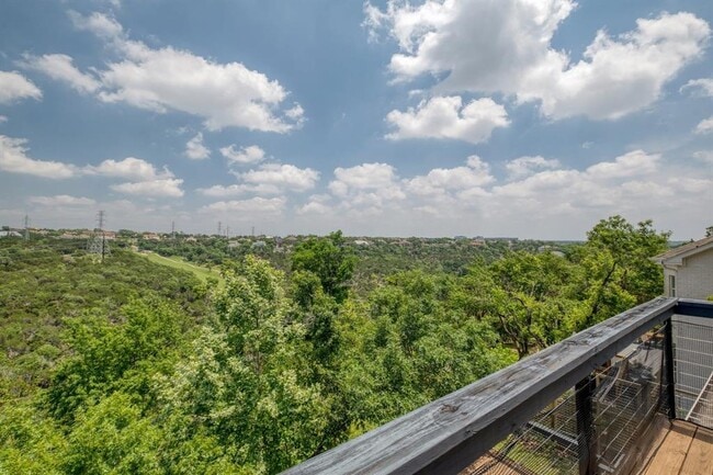 Building Photo - 9215 Spicebrush Dr