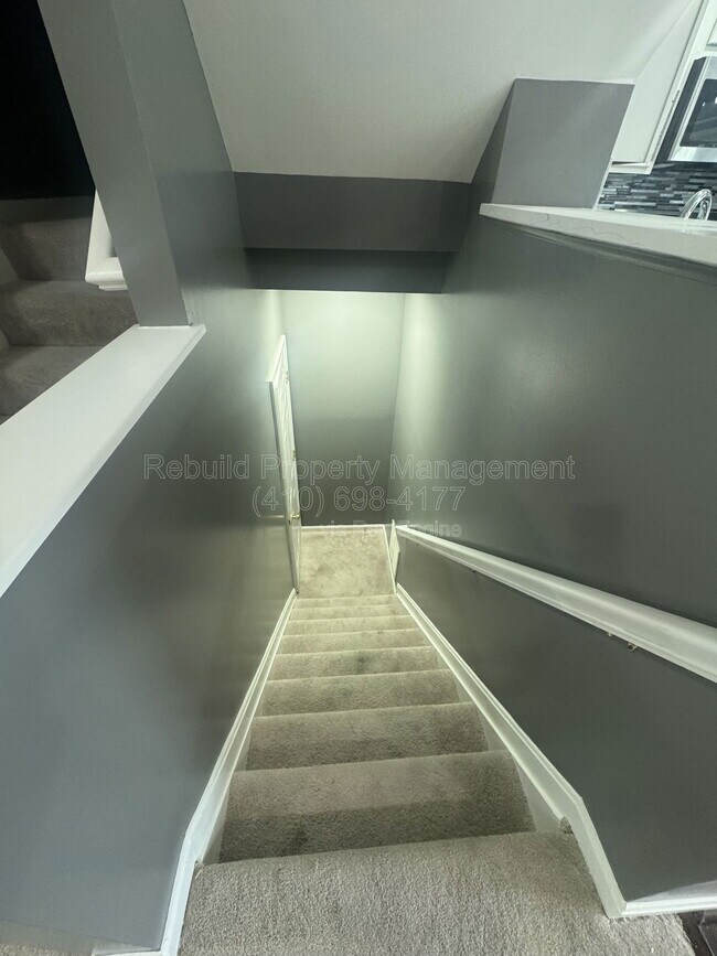 Building Photo - 54 Royalty Cir