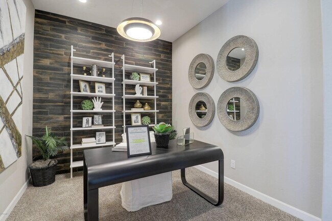 Building Photo - 1255 N Arizona Ave