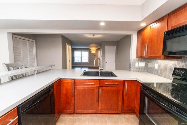 Building Photo - 107 Olde Newburgh Dr