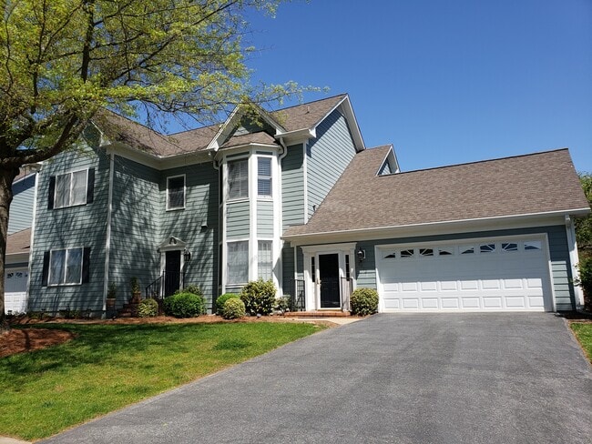 Building Photo - 2013 Clearfield Ln