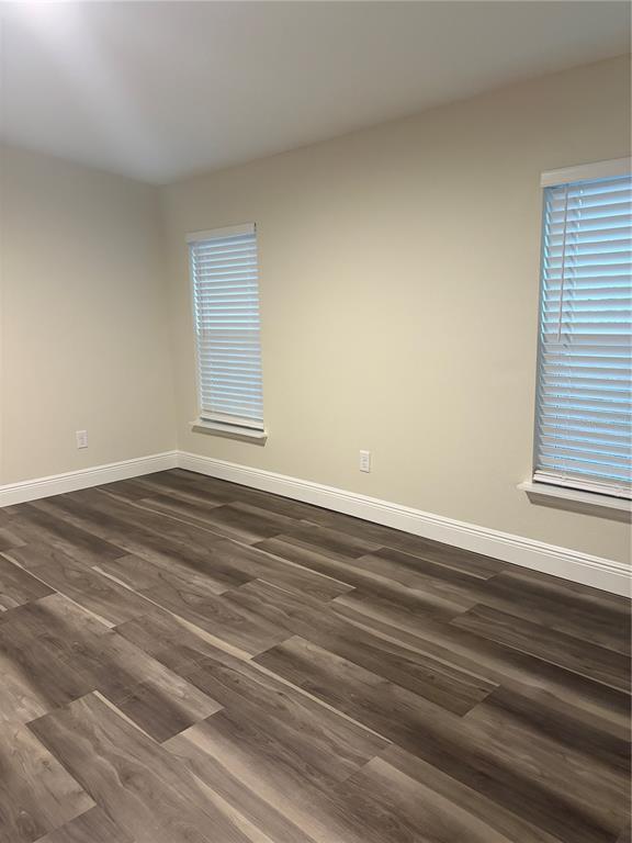 Building Photo - 10699 Quiet Cove Rd