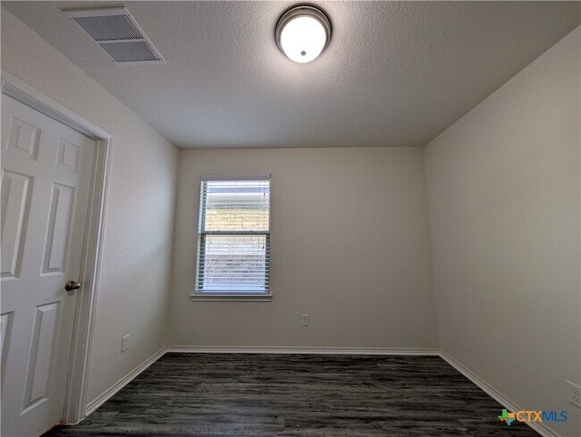 Building Photo - 2022 Shire Meadows