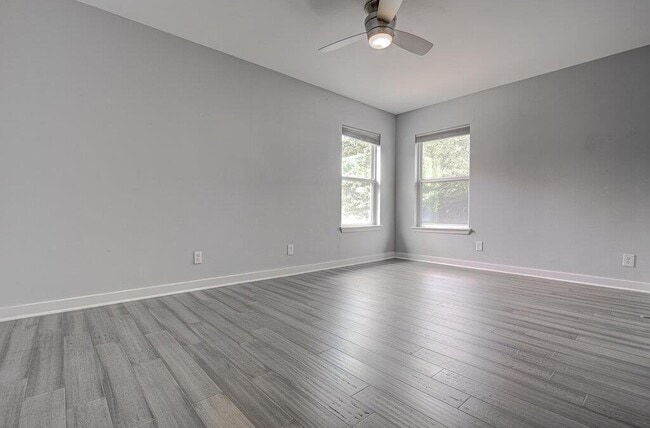 Building Photo - 1311 Westmoor Dr