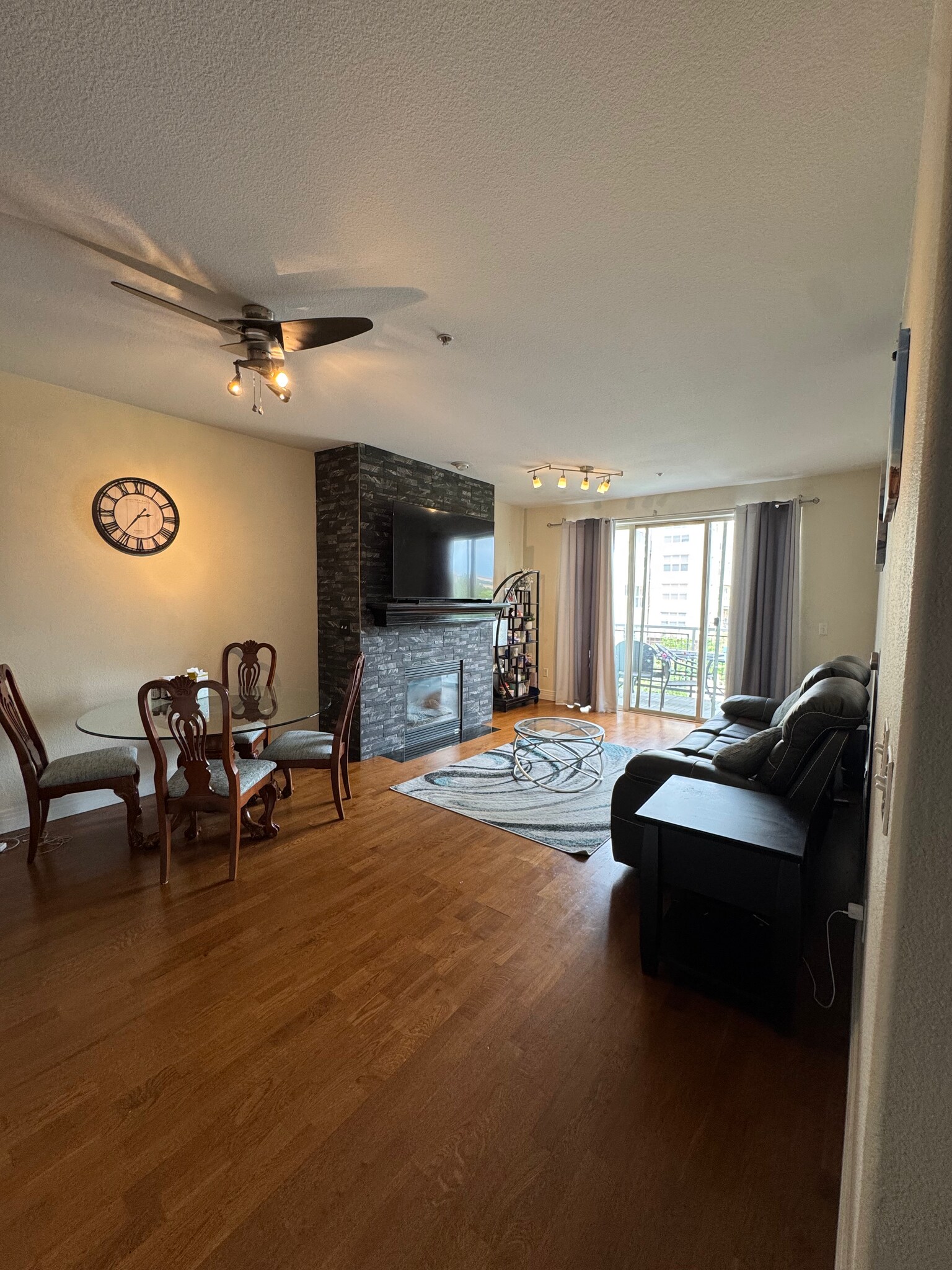 Building Photo - 9059 E Panorama Cir