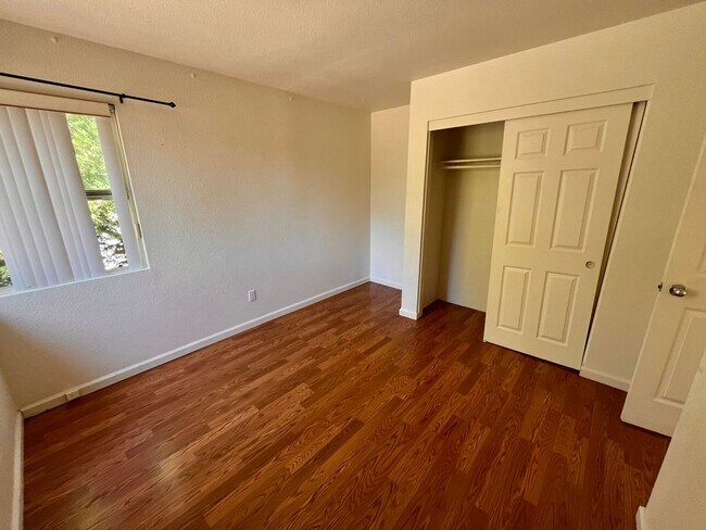 Building Photo - Bright & Spacious 4BR/3BA Home in Desirable East Davis – 1,980 Sq Ft