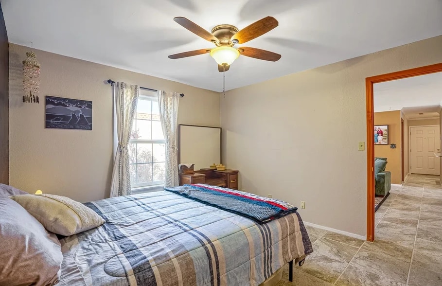 Master Bedroom - 2501 W Zia Rd