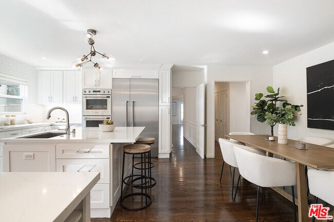 Building Photo - 326 N Vista St