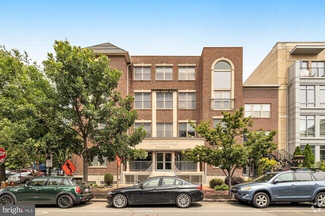 Building Photo - 449 R St NW