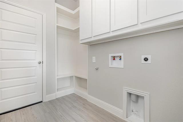 Building Photo - 180 Crystal Lk Ln