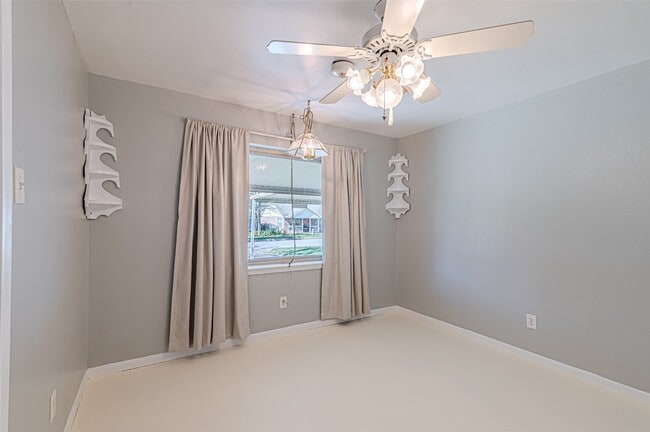 Building Photo - 1126 10th St