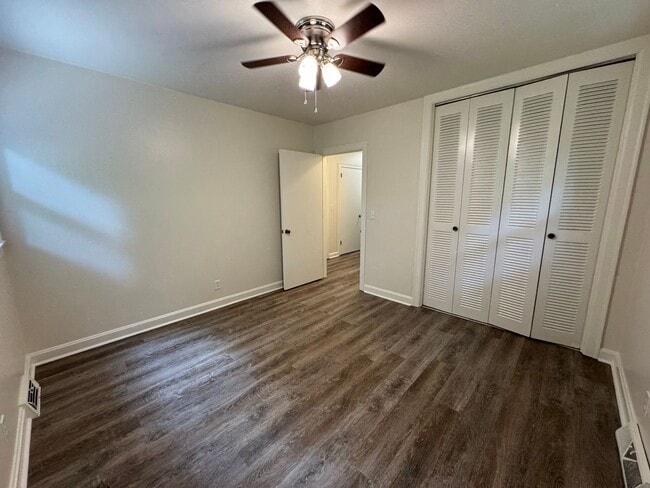Building Photo - Renovated 4/3 House in North Hills- $1,995