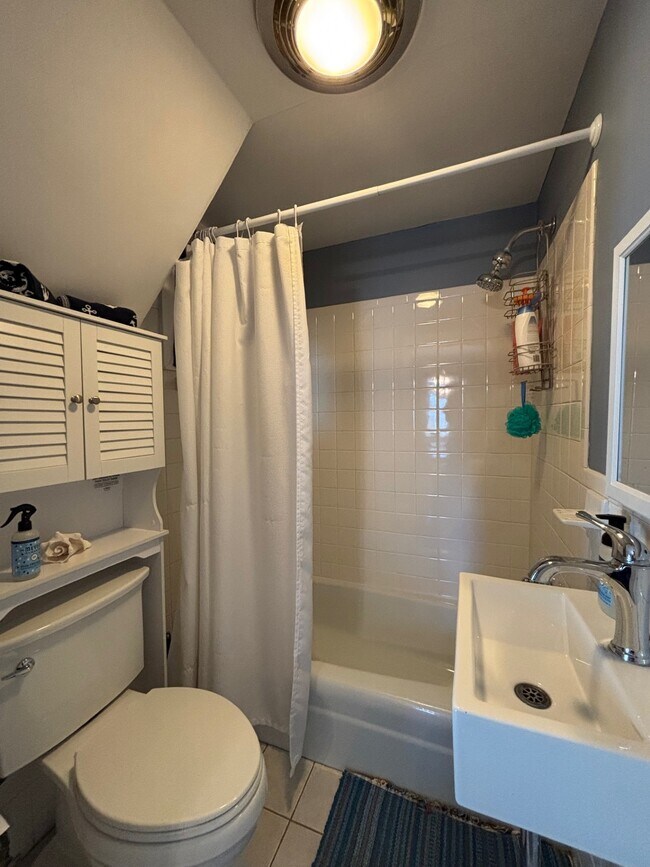 Building Photo - 14 Dixon St