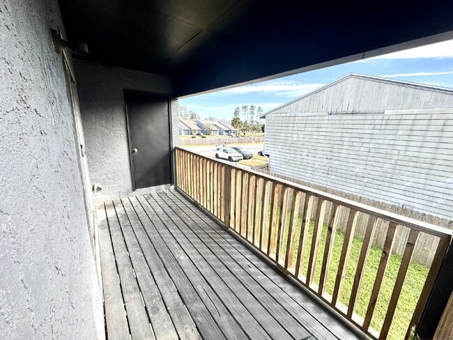 Building Photo - "Cozy 1-Bedroom Retreat in Panama City with Modern Comforts!"