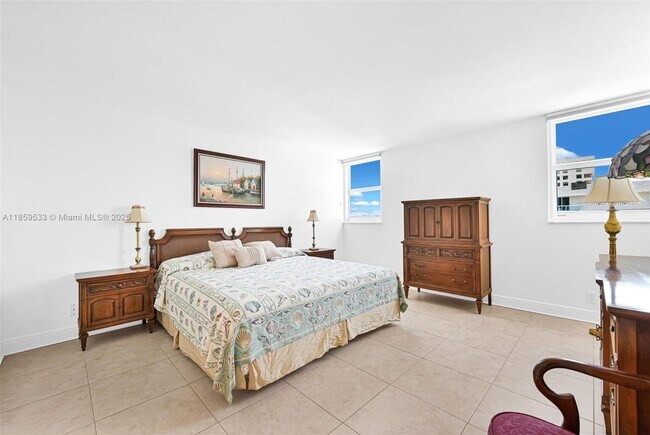Building Photo - 2401 Collins Ave