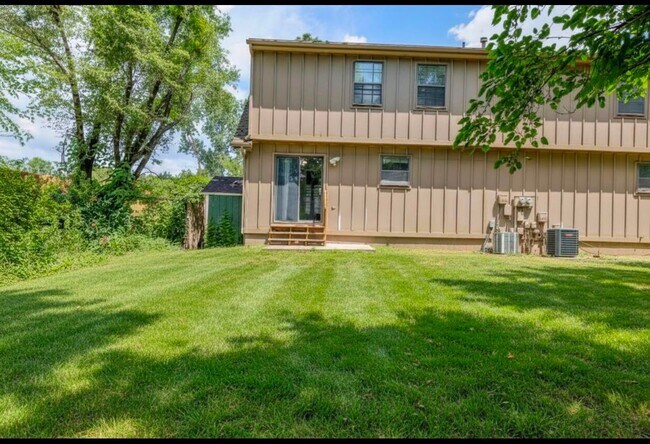 Building Photo - 6809 W 149th Terrace