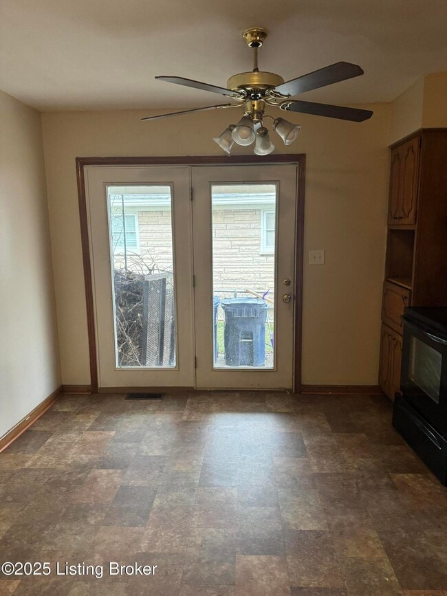 Building Photo - 4019 Lomond Dr