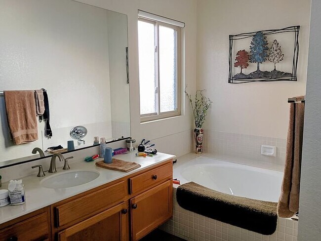 Building Photo - 2598 Coronado Pl