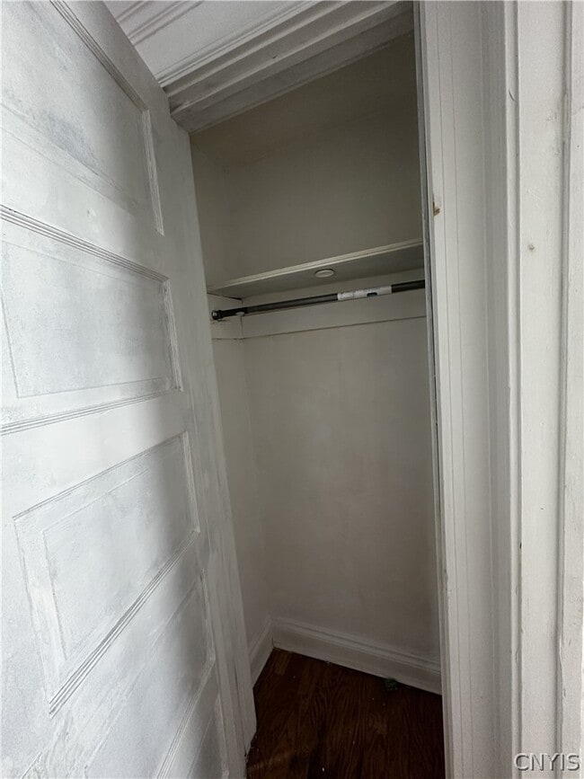 Building Photo - 113 E Brighton Ave