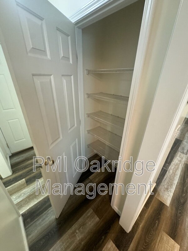 Building Photo - 130 Heather Rd