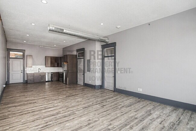 Building Photo - 1214 2nd St