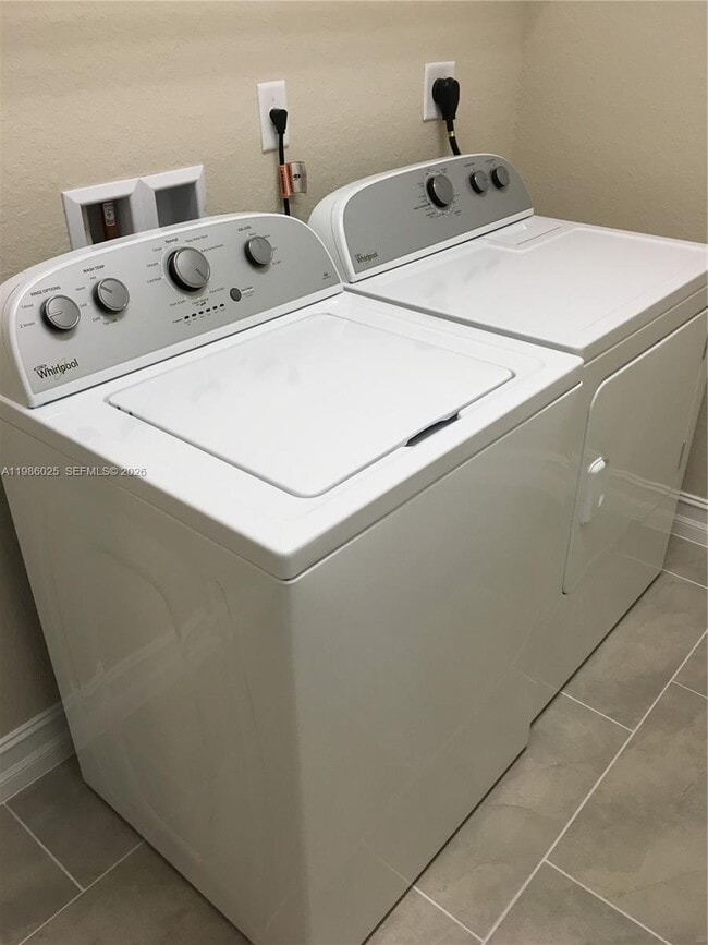 Building Photo - 1501 SW 113th Ave