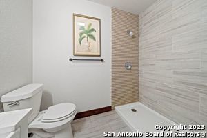 Building Photo - 9032 Spanish Cove