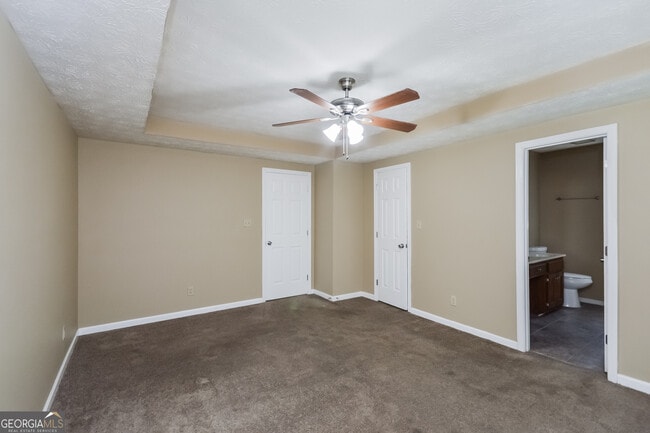 Building Photo - 2451 Sherrie Ln SW