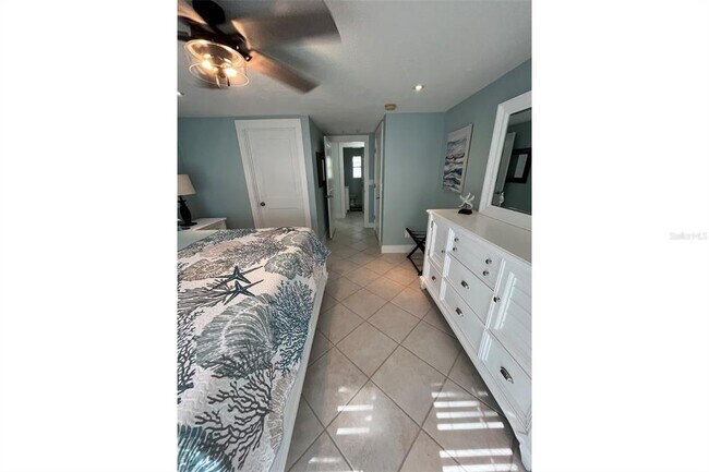 Building Photo - 345 Avenida Leona