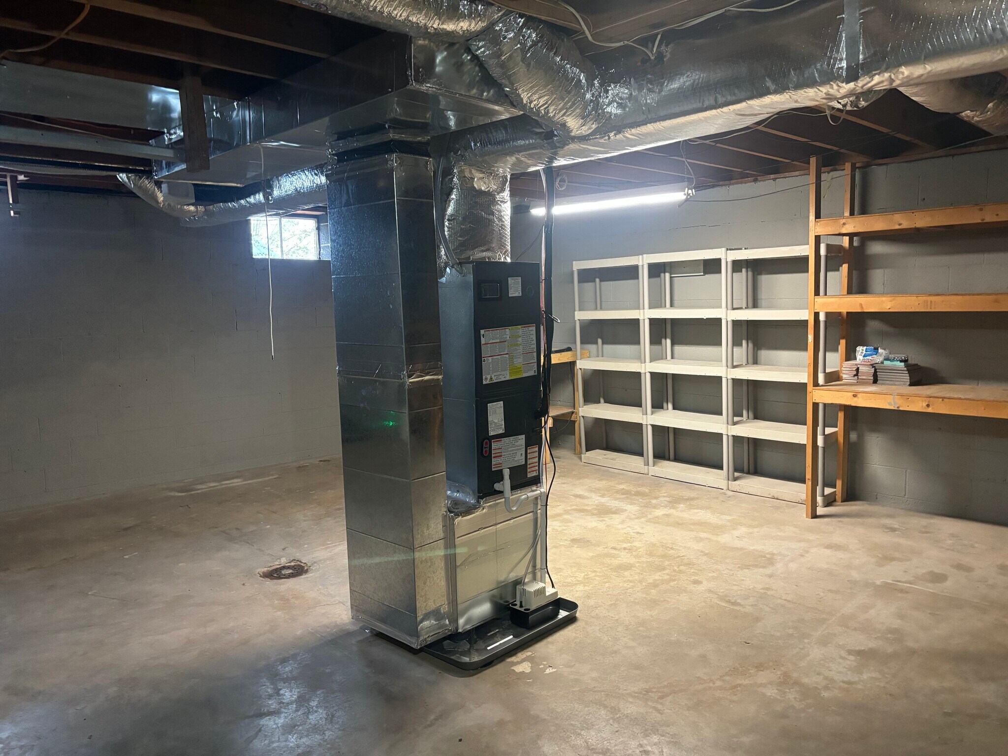 Building Photo - 208 Ricker Ave