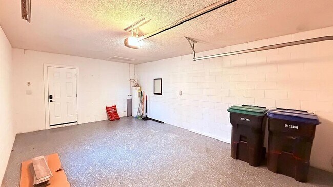 Building Photo - 7909 Richwood Dr