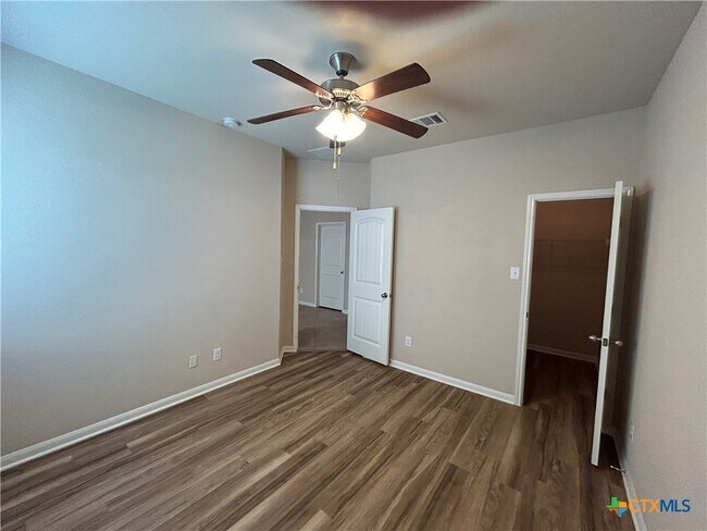 Building Photo - 3013 Sandstone Way