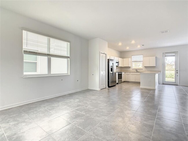 Building Photo - 409 Bogey Dr