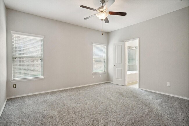 Building Photo - 5817 Fir Tree Ln