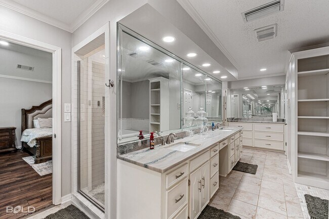 Building Photo - 4 Bedroom 3.5 bath in Greenacres
