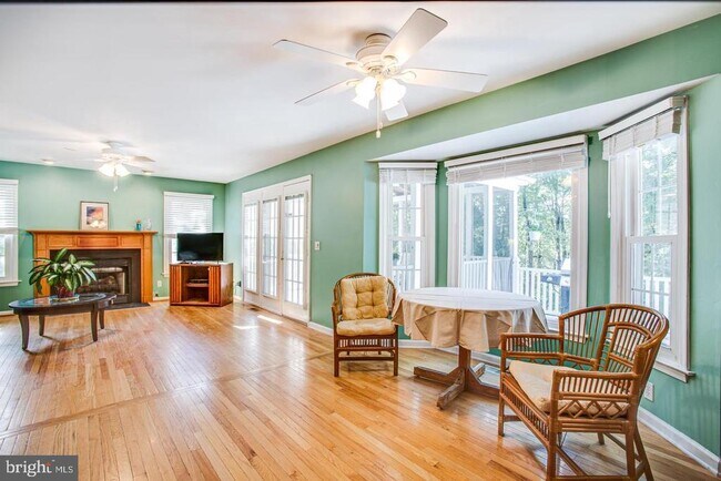 Building Photo - 201 Anchor Cove