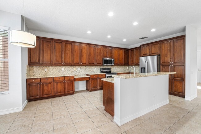 Building Photo - 8845 Sandy Crest Ln