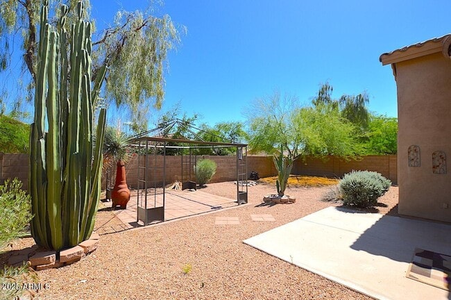 Building Photo - 10253 E Penstamin Dr